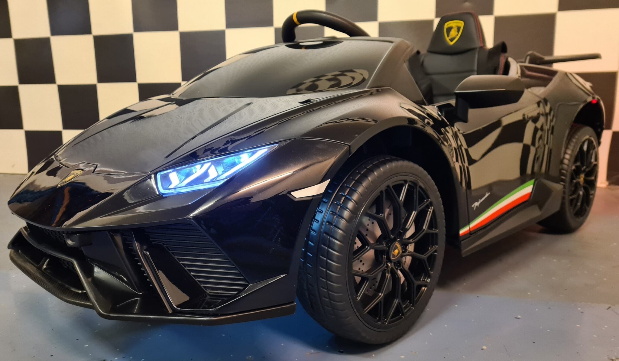Lamborghini Huracan 12V Black