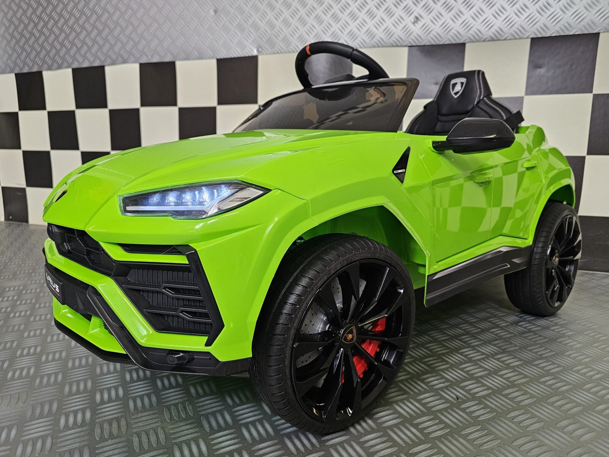 Lamborghini Urus 12V Green