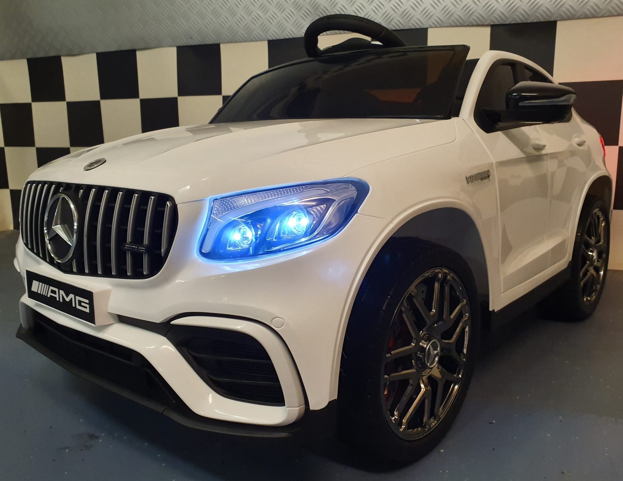 Mercedes GLC 63 12V White