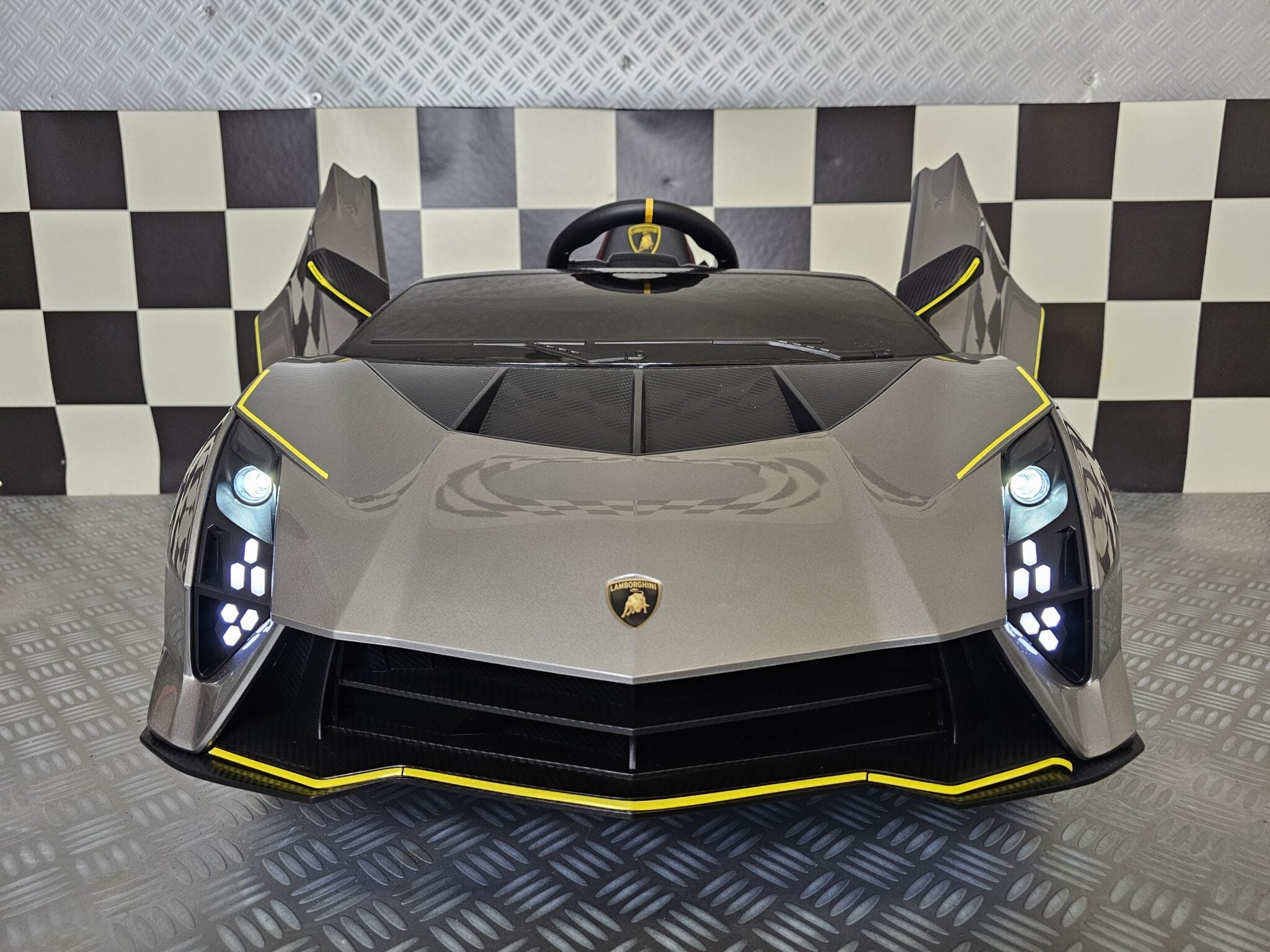 Lamborghini Auténtica 12V Grey