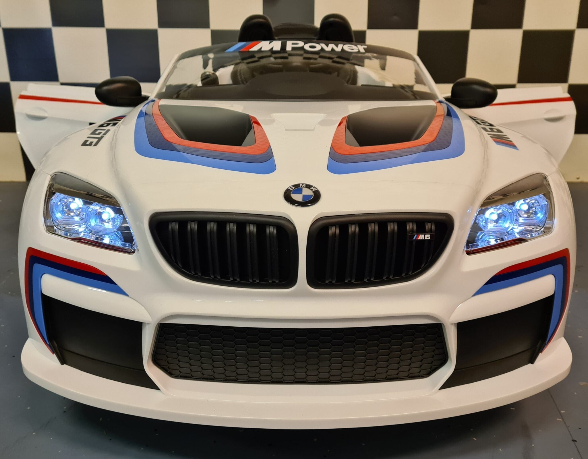 BMW M6 GT3 White
