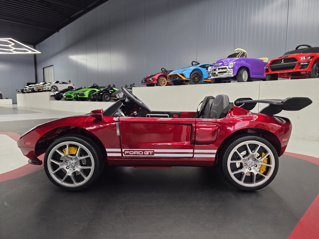 Ford GT 24V 2-seater side