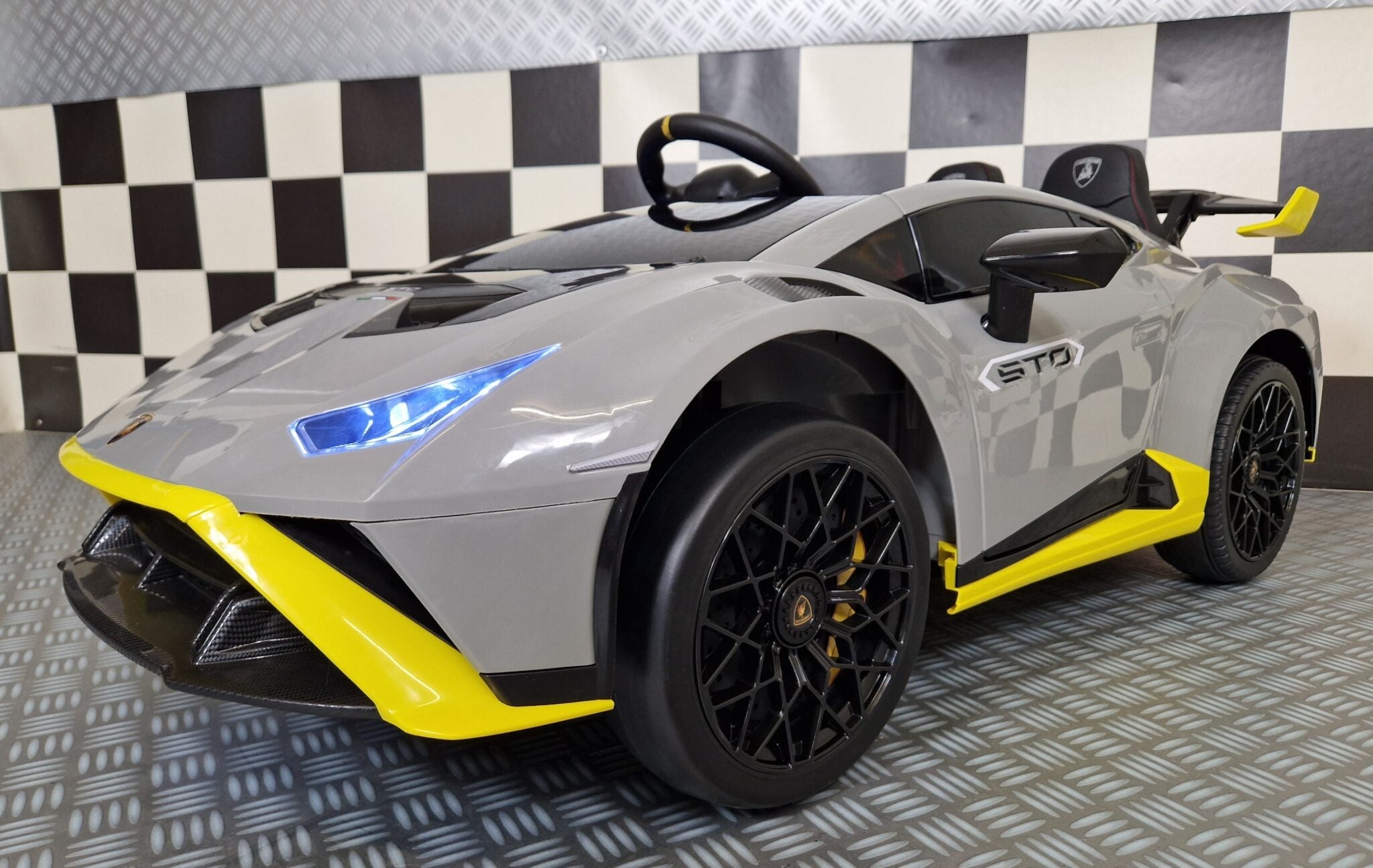 Lamborghini Huracan STO