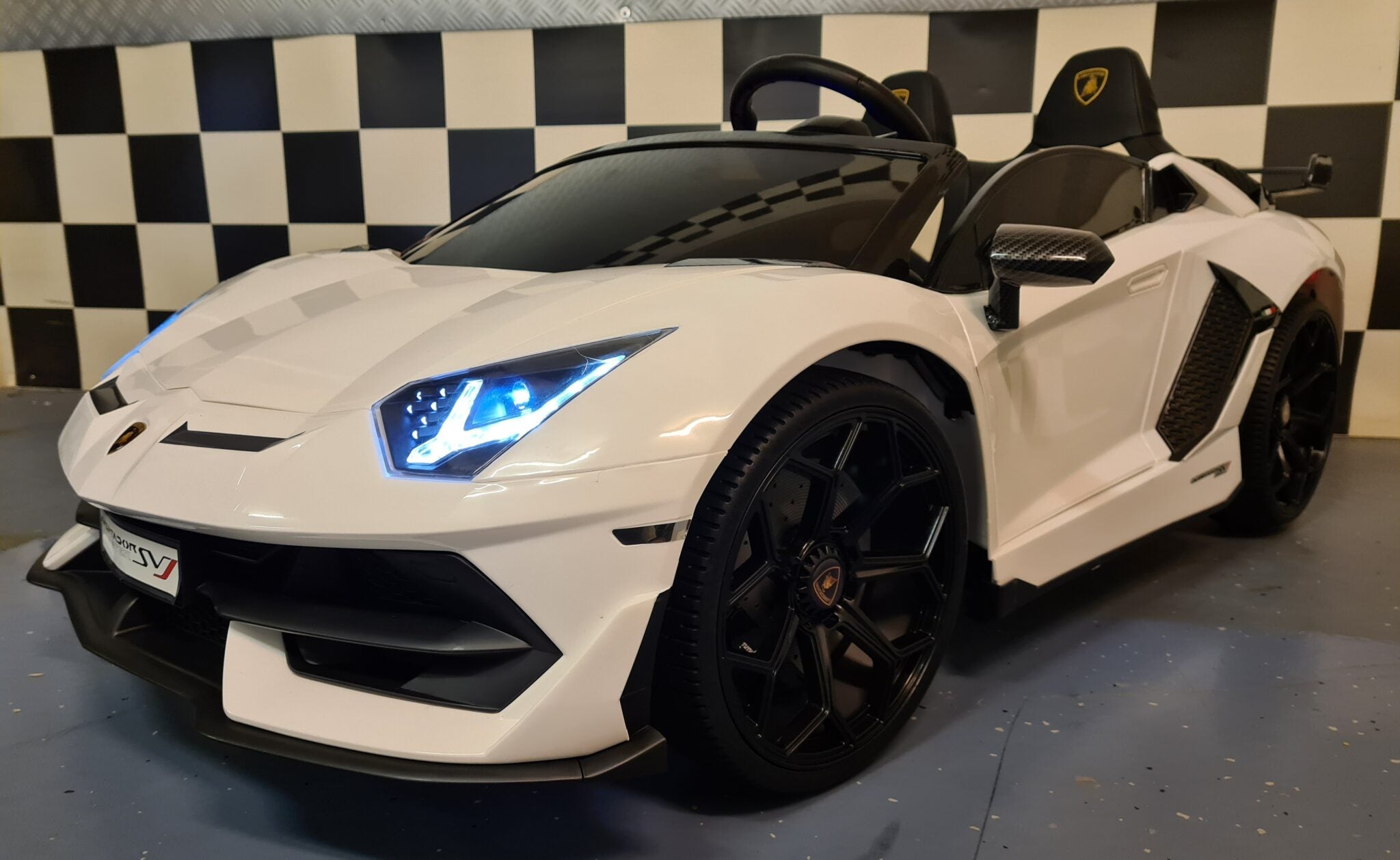 Lamborghini Aventador 24V 2-seater White